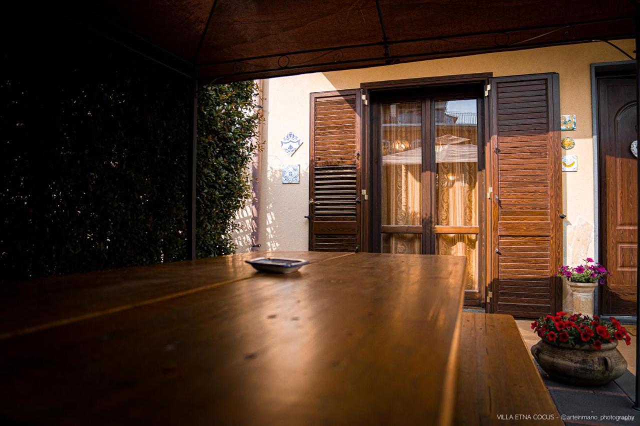 Casa Vacanze Etna Cocus サンタ・ヴェネリーナ エクステリア 写真