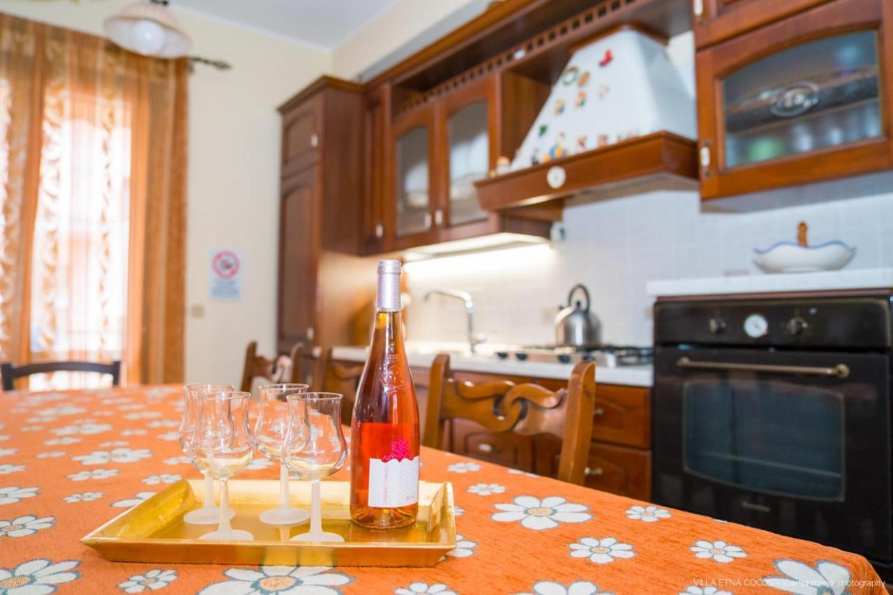 Casa Vacanze Etna Cocus サンタ・ヴェネリーナ エクステリア 写真