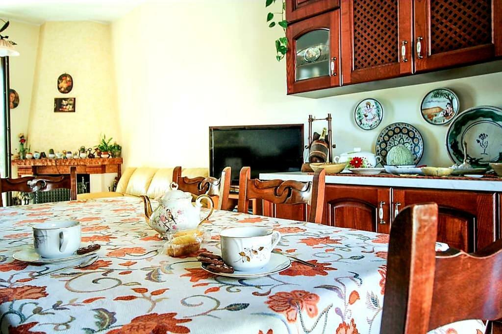 Casa Vacanze Etna Cocus サンタ・ヴェネリーナ エクステリア 写真
