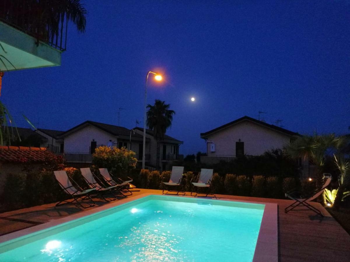 Casa Vacanze Etna Cocus サンタ・ヴェネリーナ エクステリア 写真